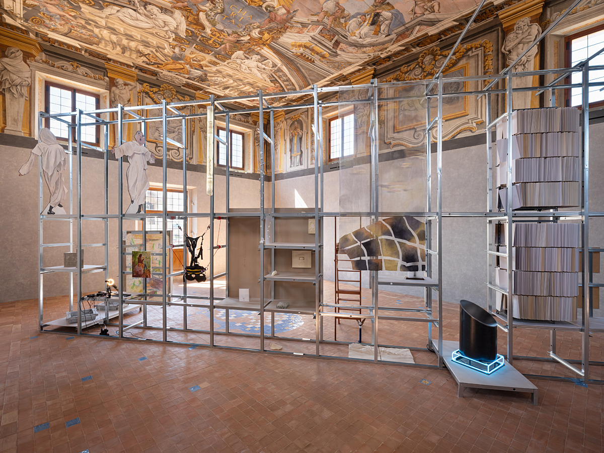 1 Hypothèse de lecture installation views Biblioteca Trinità dei Monti Credits Daniele Molajoli